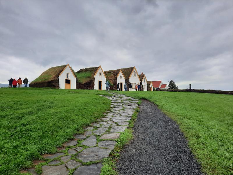 Dia 9: Glaumbær Farm. Hvítserkur. Grundarfjörður. Ólafsvík. - Islandia increíble en 11 días. (2)