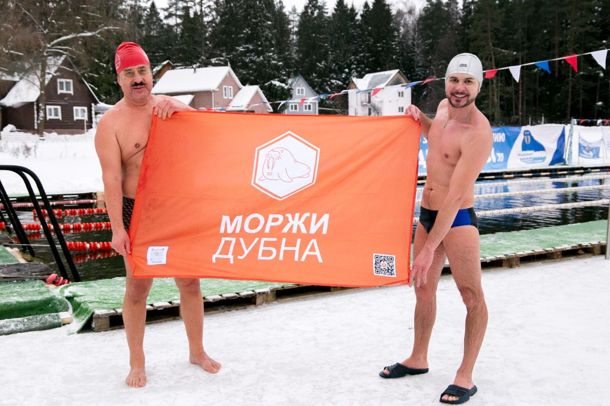 Павел Малкин и Алексей Чулков после заплыва