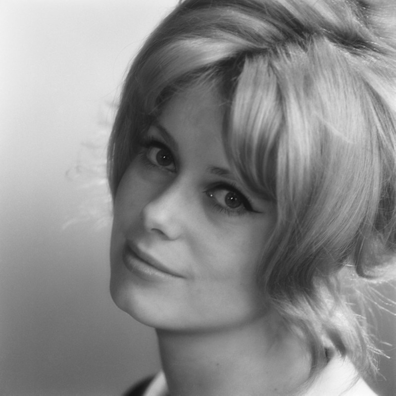catherine_deneuve_mc34