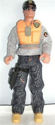 Action Man urban figures, carded sets and vehicles. E7-FBC0-F8-7966-49-FC-81-D4-063-BD5-CCFDA9