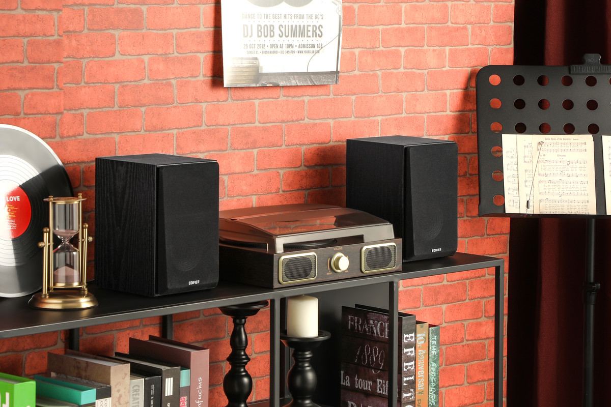 R990BT Speaker
