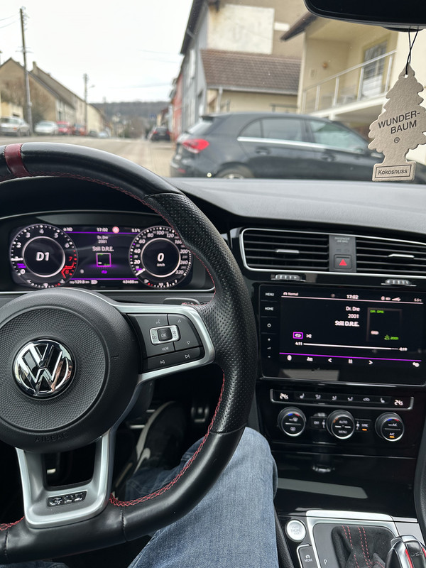 A9B9BB3D-100D-4CBD-B611-0627988FE19E