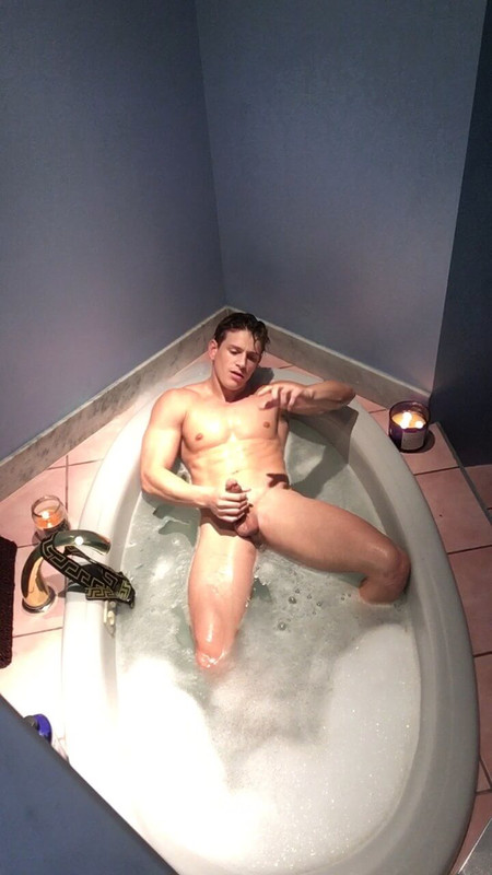 OnlyFans - 41139163-094FD1D7-9F0D-4641-8721-0649C9DB92F2.mp4.0001