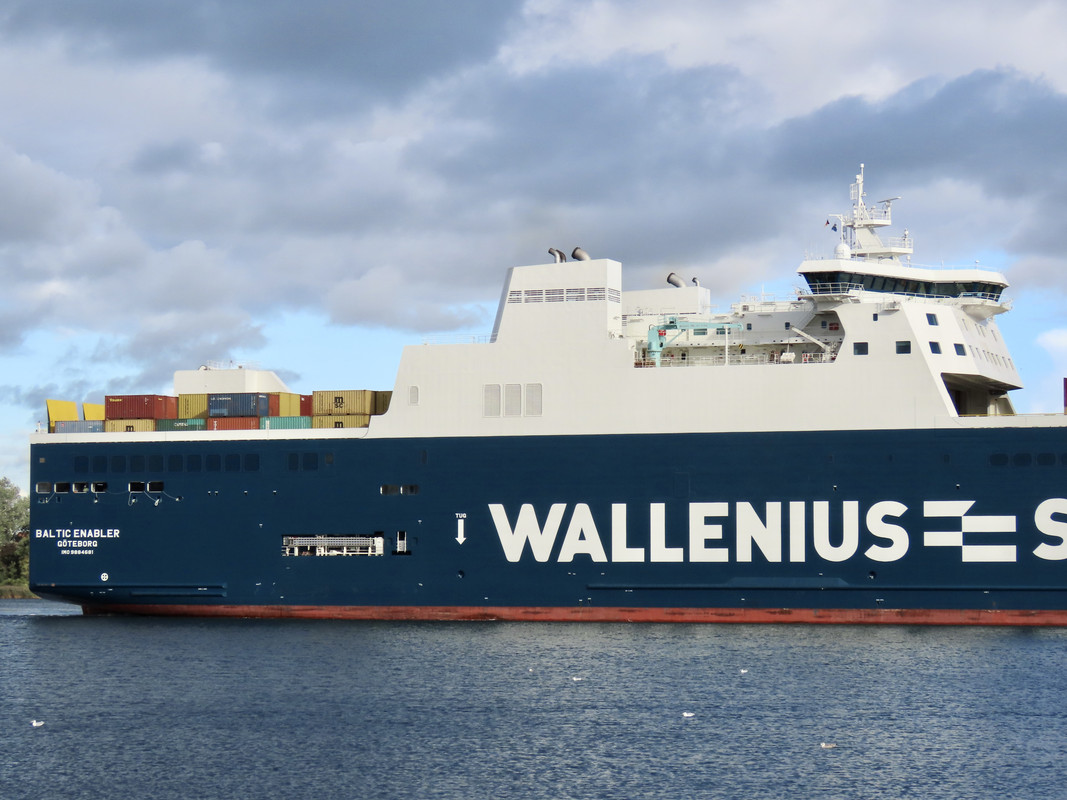 B6B2B7CD-BE35-4708-8BFC-4FFDEA2EBA53