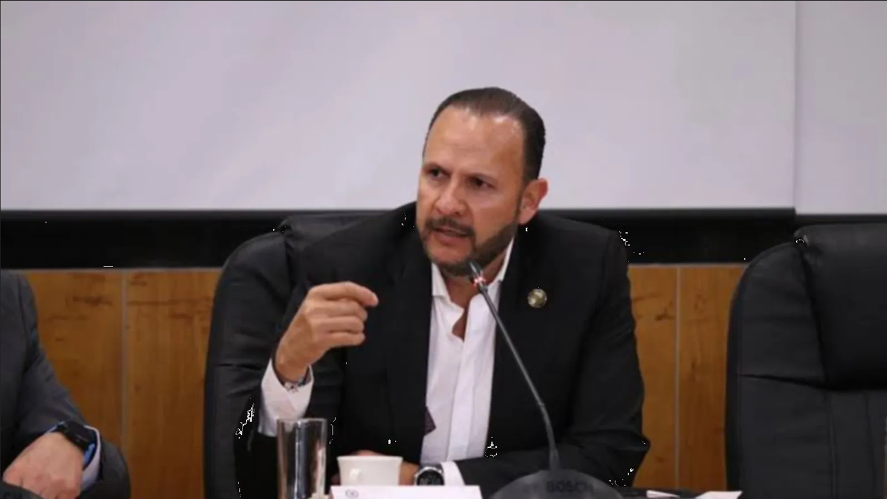 'Vamos para adelante', legislador del PRD Mauricio Prieto, firme tras atentado en su contra
