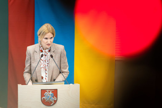 Ukraina ėmė komanduoti Lietuvai?
