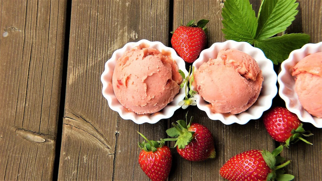 ¿Cómo hacer un helado de pay de fresa? Hazlo en casa con esta receta