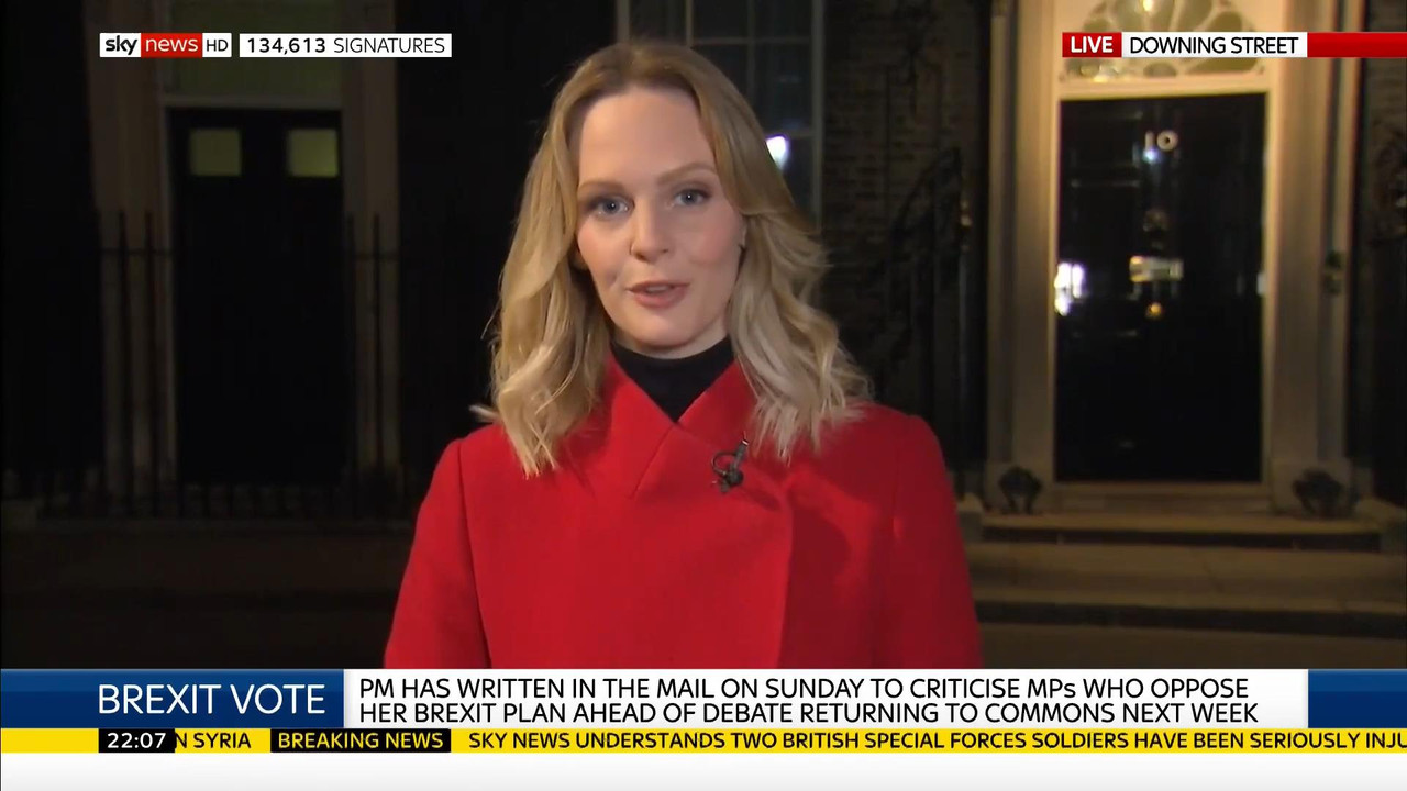 05 January - 22.00.00 - Sky News At 10. Anna Jones with the main