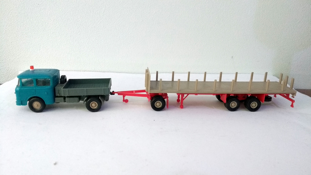Mach (2562)