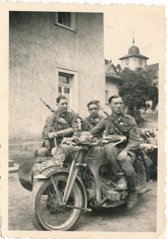 (19-65) WW2 Militaria Germany Motorrad Beiwagen BMW Gewehr Gebrauchsspuren