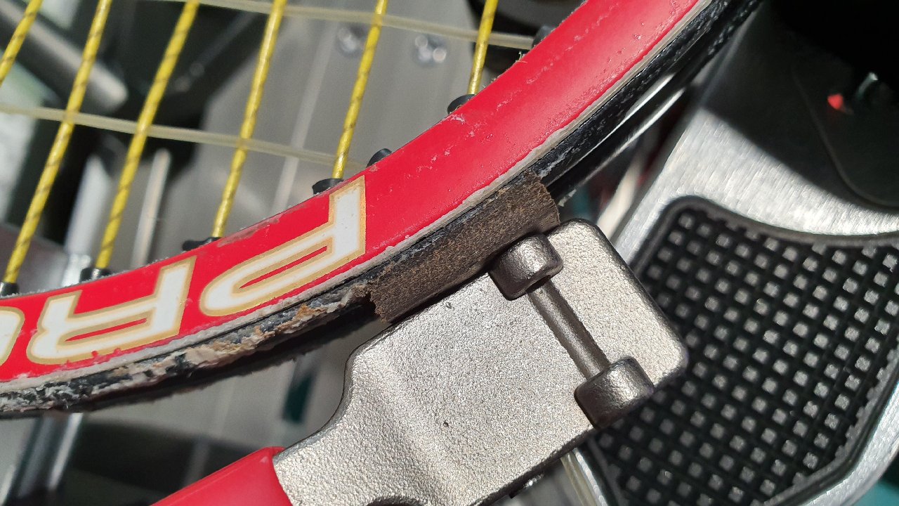 Leather piece between starting clamp and racquet head guard. Good idea? Talk Tennis