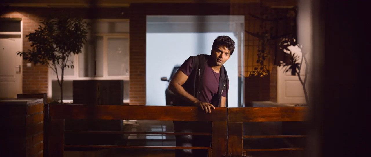 Bangalore Naatkal 2016 WebRip [Tamil] 480p 720p ESub Screenshot