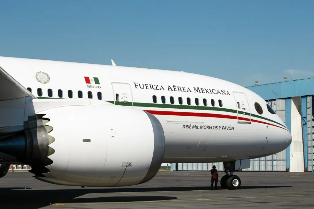 AMLO propone “catafixiar” el avión presidencial con Biden