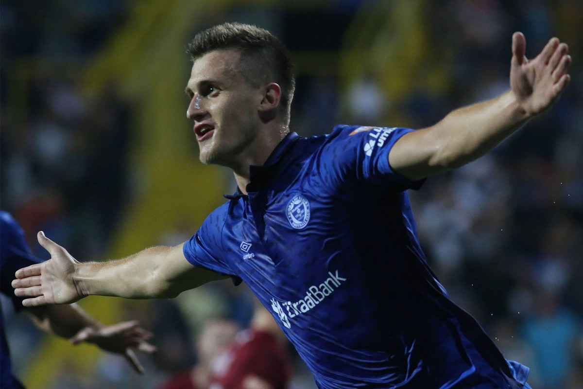 DE67C7AC-C136-4024-9F3D-AC5FEDC39AEE