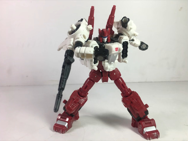 Siege-Six-Gun-In-Hand-04