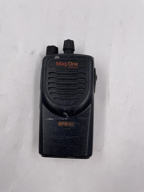 MAG ONE BPR40 VHF TWO-WAY RADIO AAH84RCS8AA1AN