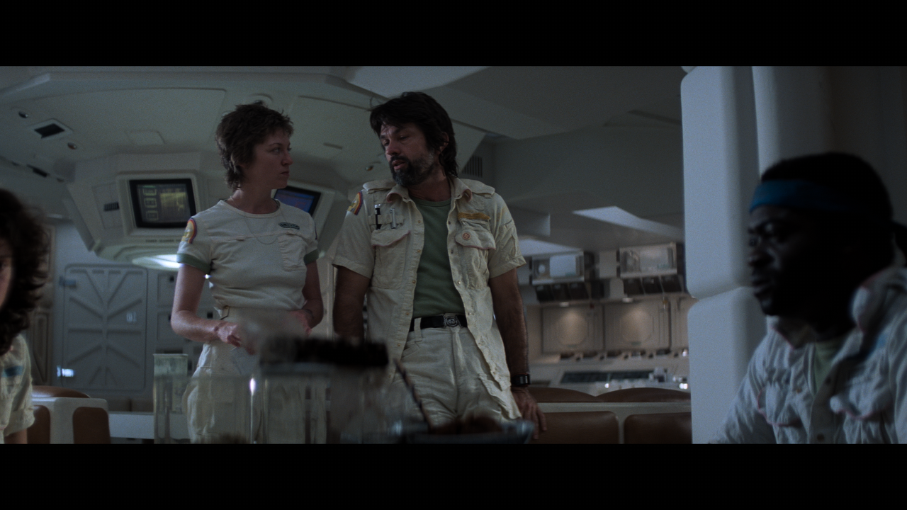Alien (Theatrical Cut).mkv_snapshot_00.53.25_[2020.07.06_21.33.26]
