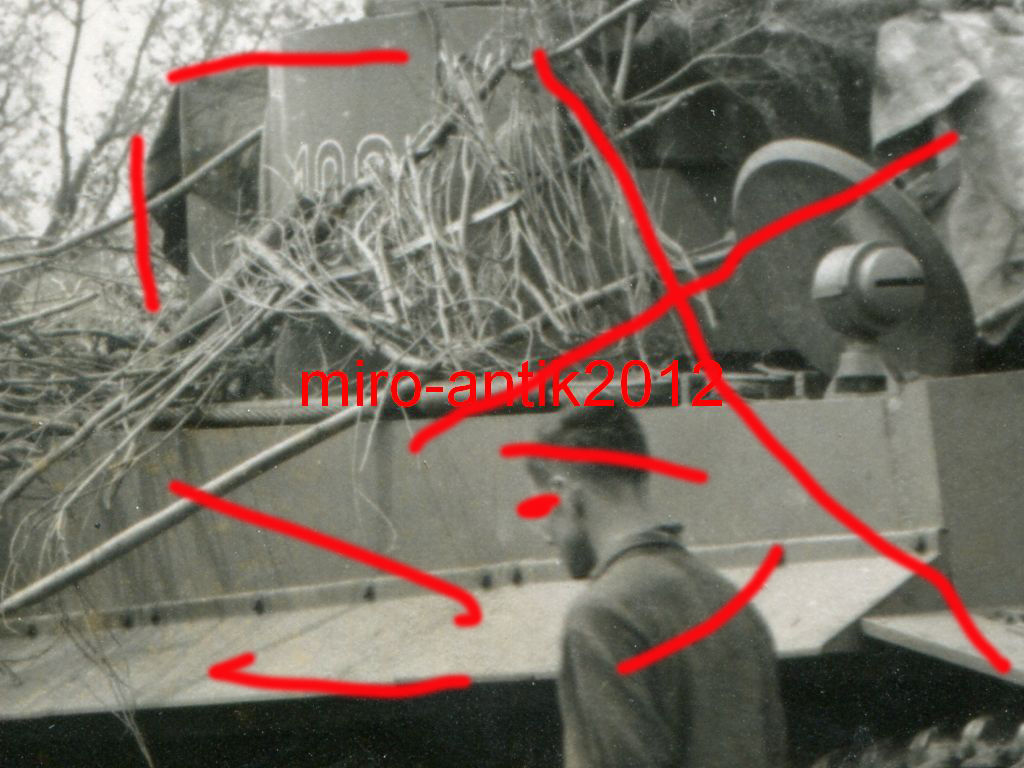 Tiger, Panzer, PzKdt. im Gespräch mit GenObst. M