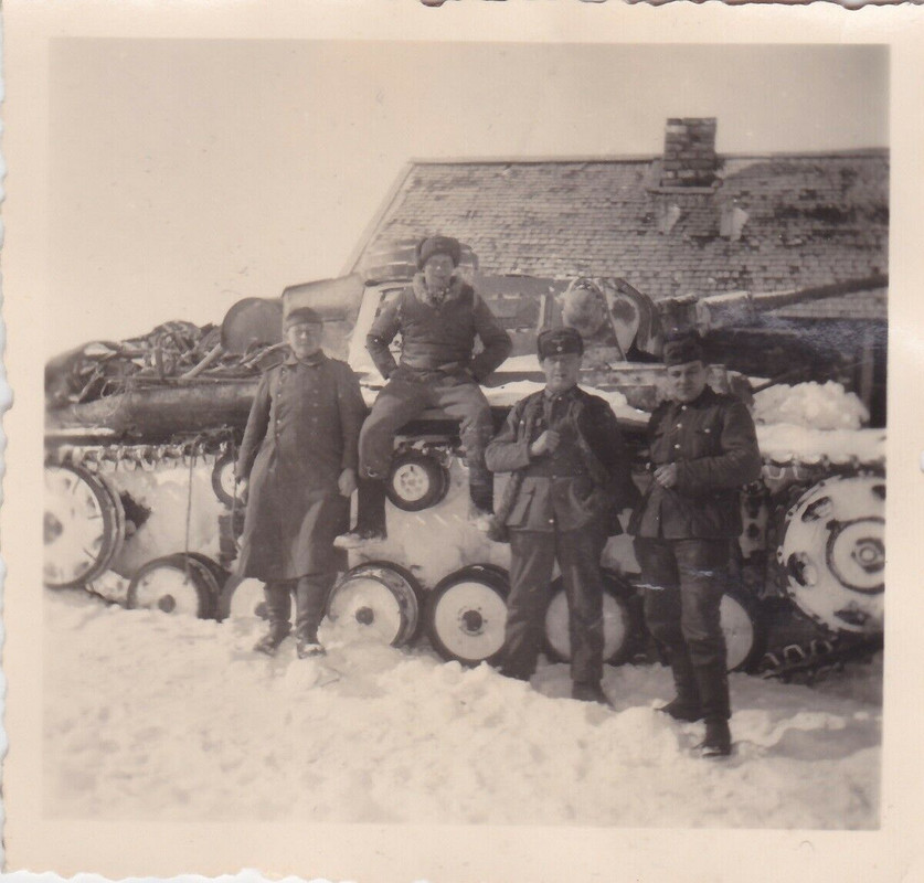 Panzer 3 P III weiße Camo weiße Tarnung voller Schnee Winter Russland 1942
