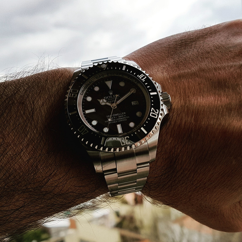 Rolex Sea-Dweller Deepsea 44mm 3900M Cal. 3135 Ref. 116660 (1)