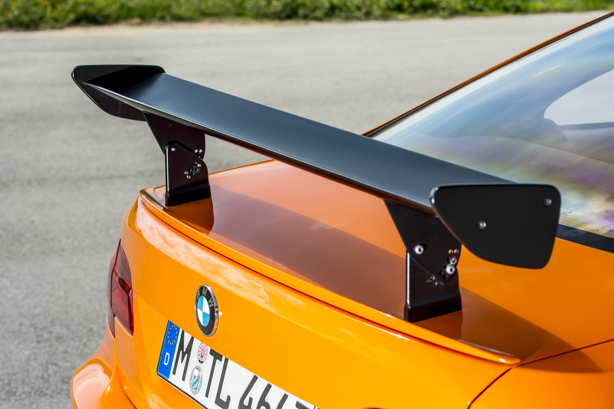 P90215430_highRes_e92-bmw-m3-gts-04-20