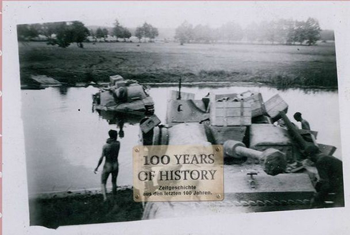 Orig. Foto Panzer Tank mit Seitenschürzen Soldat