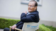 roger-moore-b01