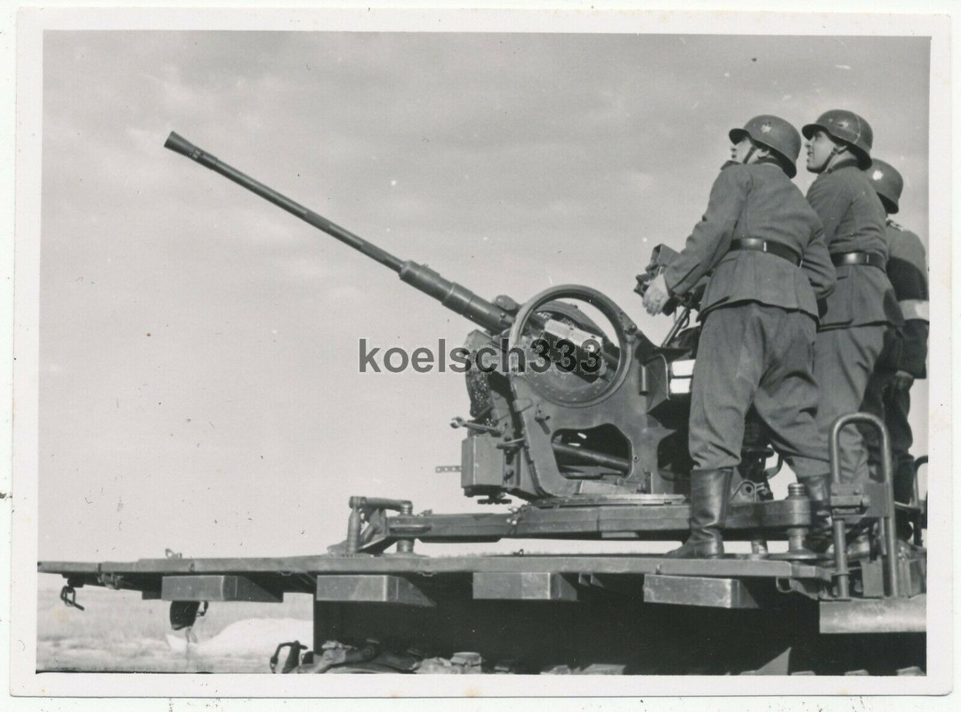 2cm Geschütz auf Panzer Halbkette im Westen 1940_2