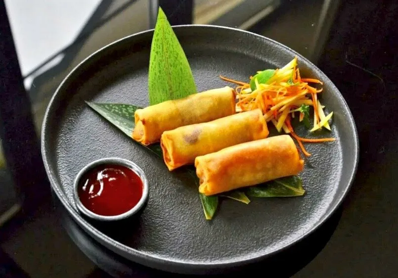 Хрустящие спринг-роллы с тигровыми креветками (200г)