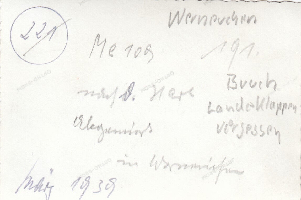298, Privat Foto Werneuchen Me 109 Bruchlandung Landeklappen vergessen 1939 (1)