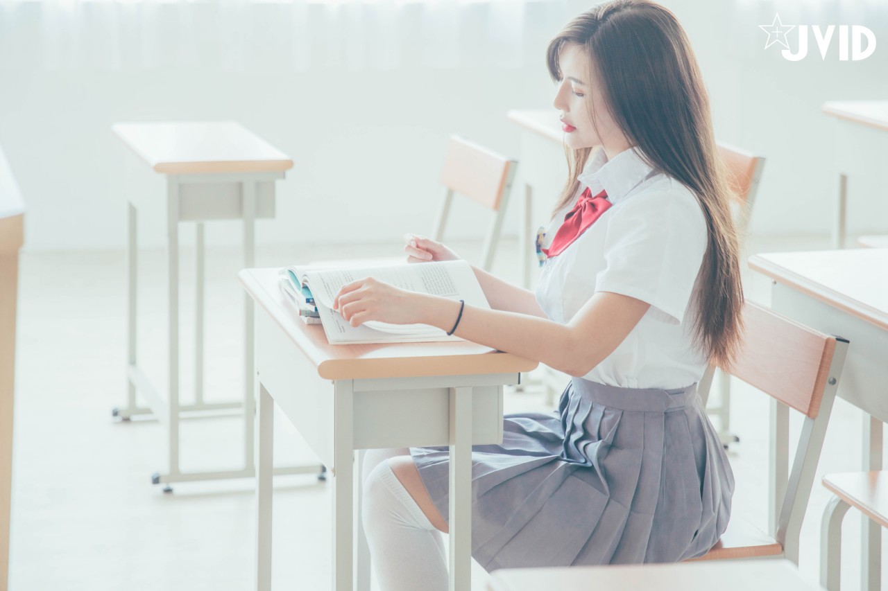 JVID木木森校园系写真，清新和活力气质妹子，千万男人的女神插图5