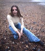 sally-thomsett-a16