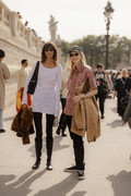 Mica-Arganaraz-Julia-Nobis-2025-10-01-PFW-SS26-Street-Style1-Melodie-Jeng-MJJ-1040