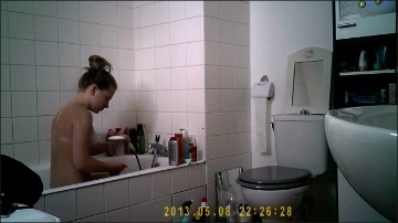 [Image: Voyeur11695115355.jpg]