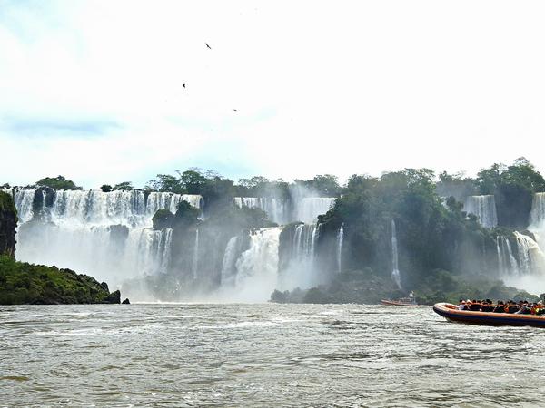 В джазе только девушки или аргентинско-бразильский калейдоскоп В джазе только девушки или аргентинско-бразильский калейдоскоп