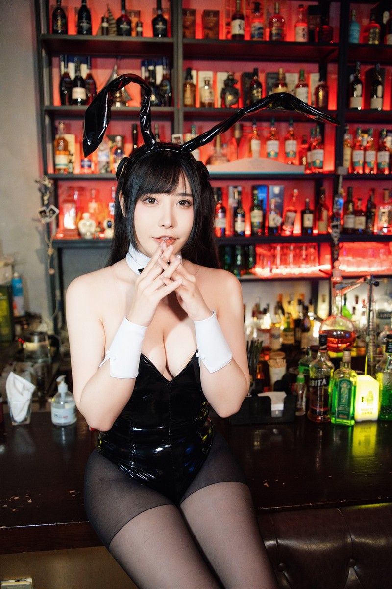 糖果果Candy 黑胶兔兔2 Cosplay 写真合集【159P｜1.35GB】插图2