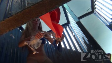 [Image: Voyeur36895130431.jpg]