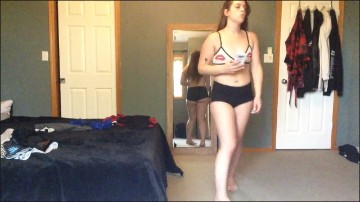 [Image: Voyeur11575083120.jpg]