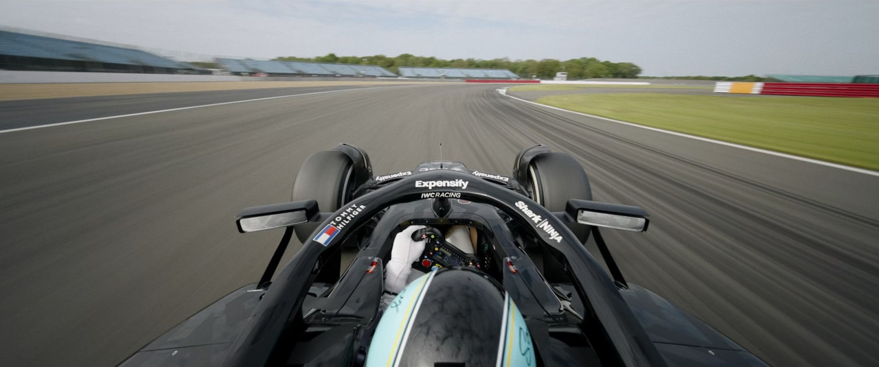 F1- The Movie (2025 1080p BluRay x265 SAMPA).mkv_snapshot_00.22.36.188