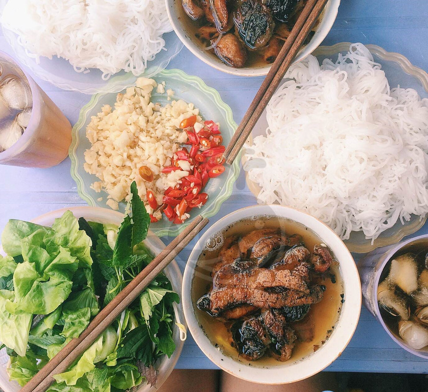 an mot lan nho ca doi top 12 quan bun cha ha noi sieu ngon don guc team cuong an - anh 31