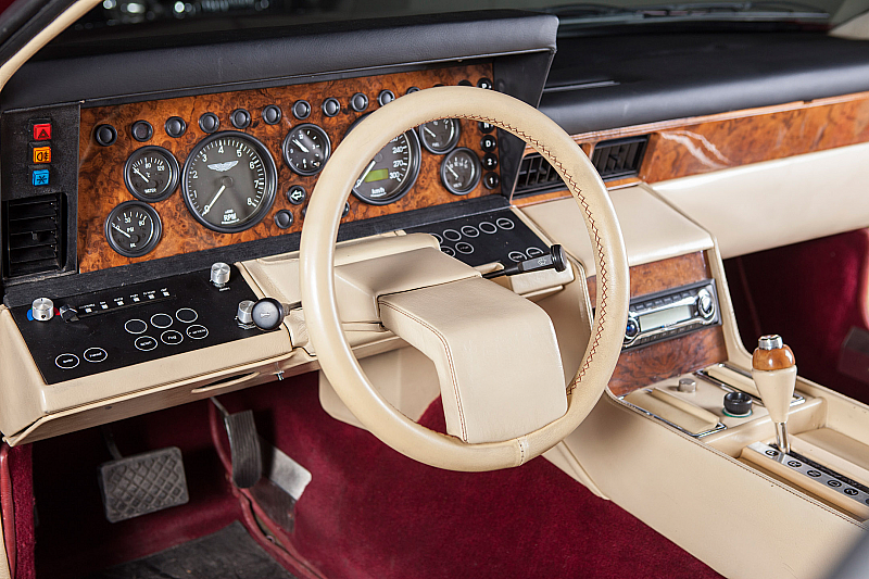 Aston Martin Lagonda Series II 1976