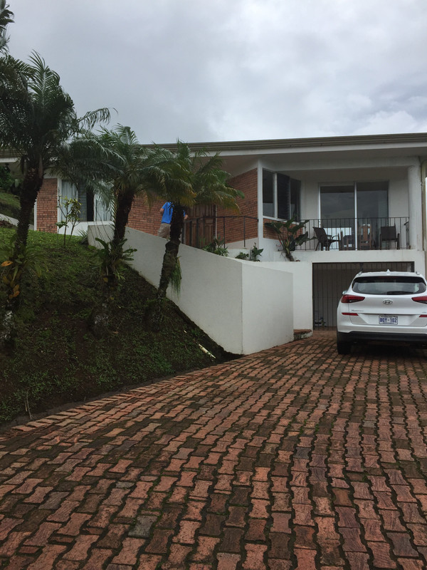 E8001CCA-DA55-408D-B26F-F8D79F4DF797