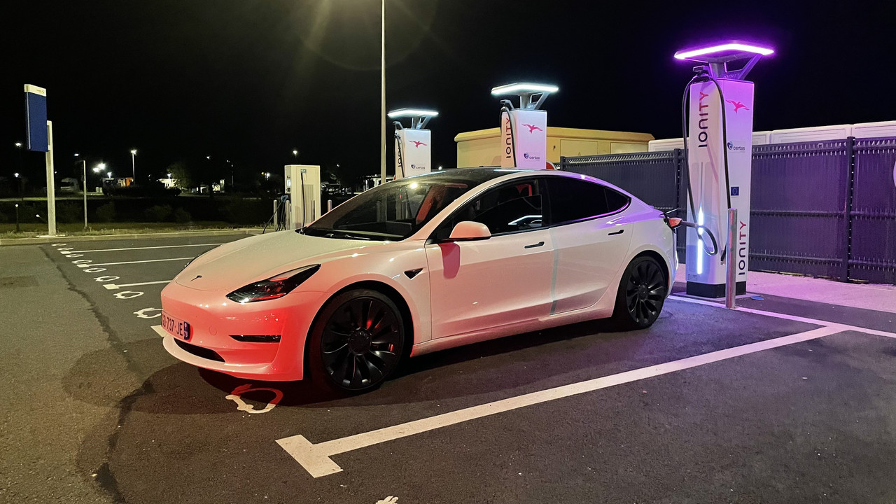 A18E782F-6880-4247-86F3-9BF7315BB7FE_1_201_a