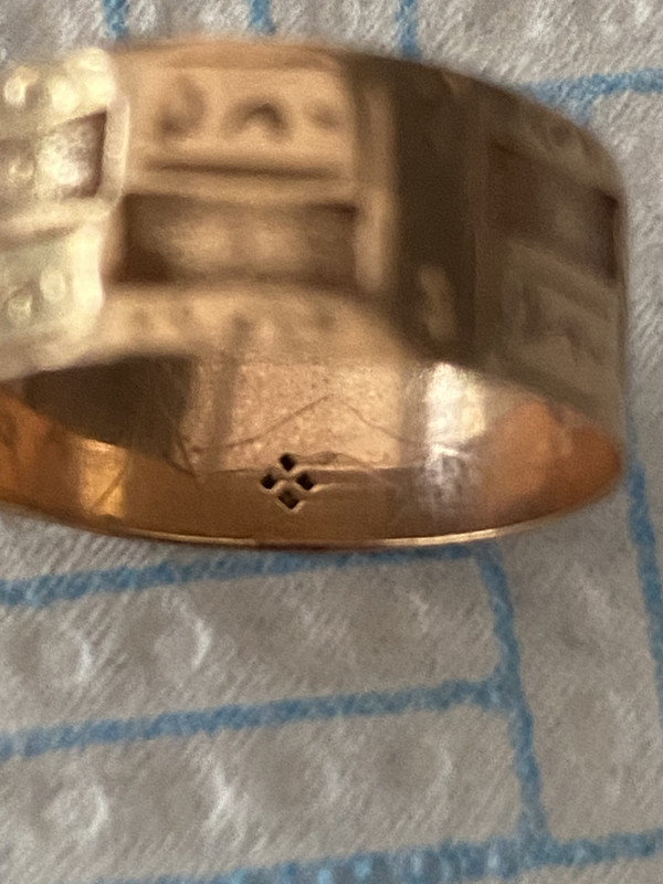 ECE5E4B8-AA06-4A72-860E-A4BB1352225E