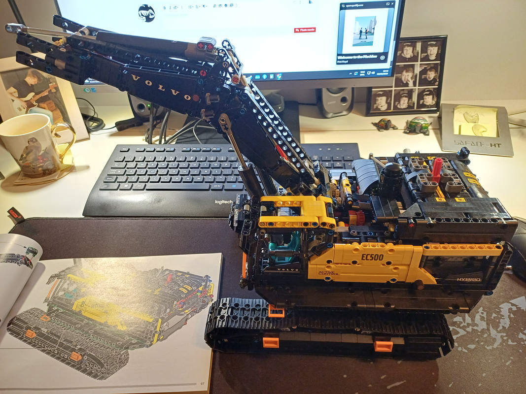 Lego Volvo Hybrid graver