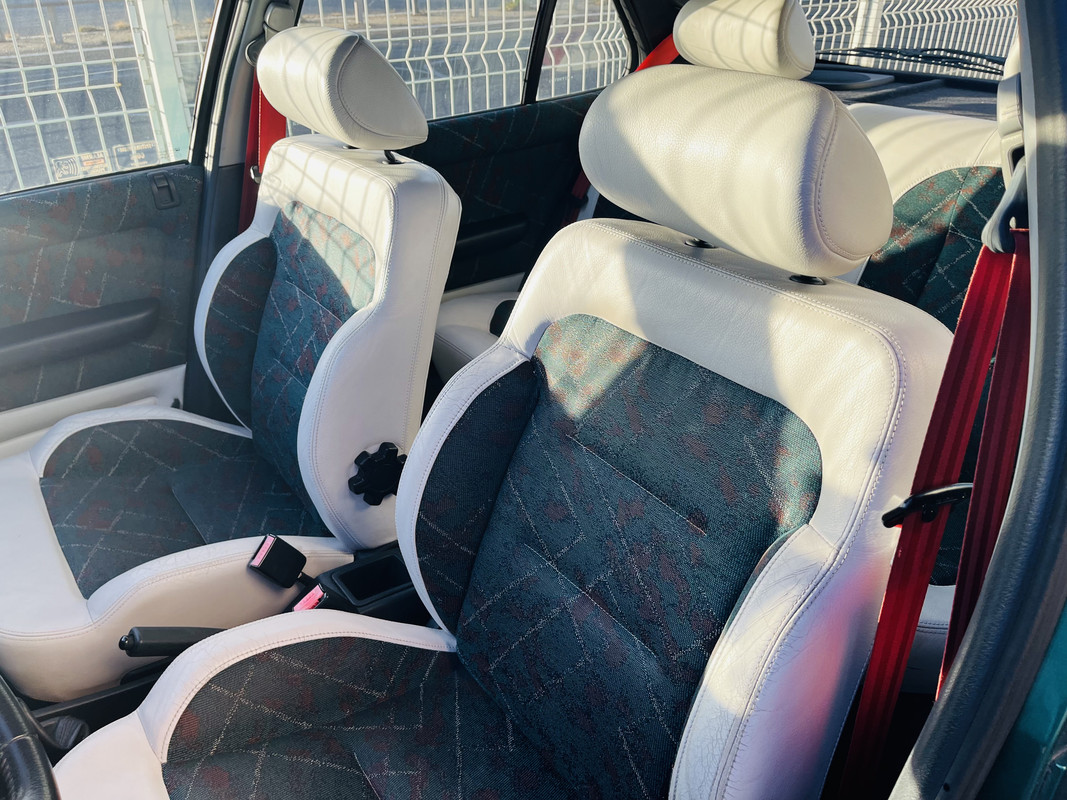 272901A1-FD56-45F4-8DE2-083A82A6DD65