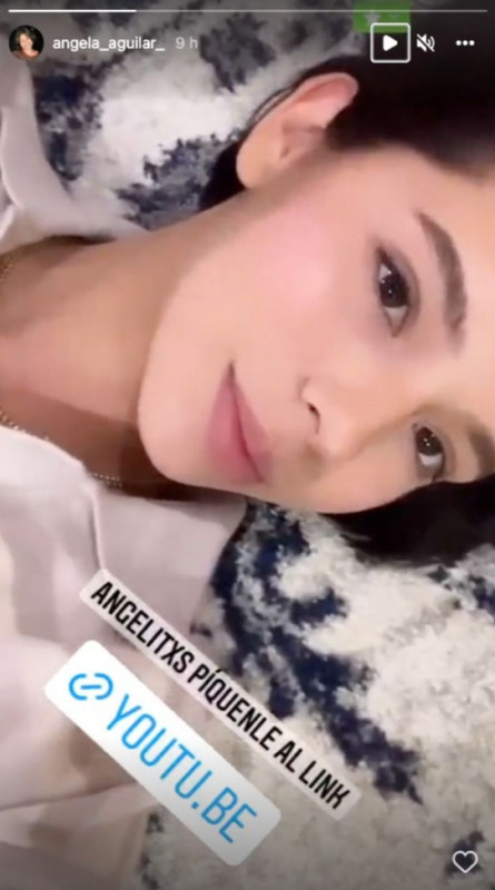 Ángela Aguilar sorprende a sus fanáticos tras posar al natural