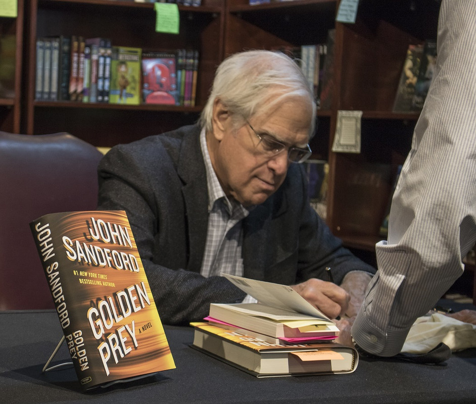 sandford-signing-4-web