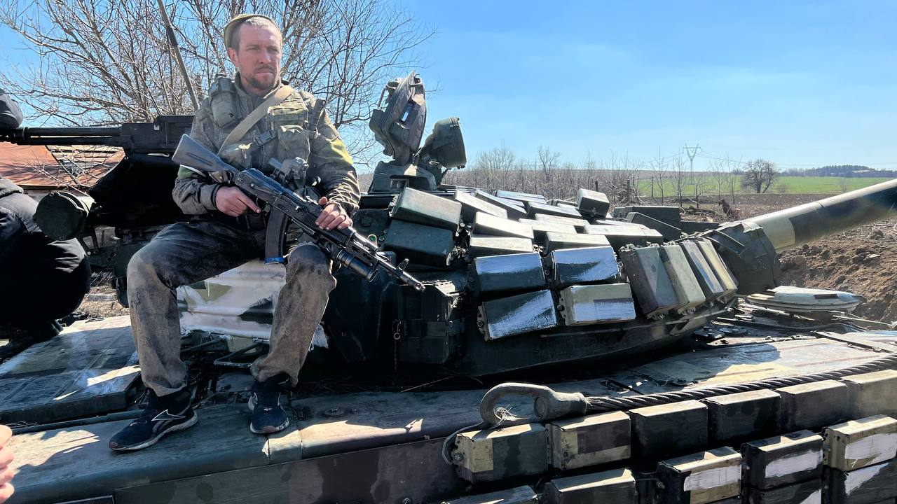 m8-zs-km-nyolt-ukri-T-72-B1-Izjum-0407-id31030-03.jpg