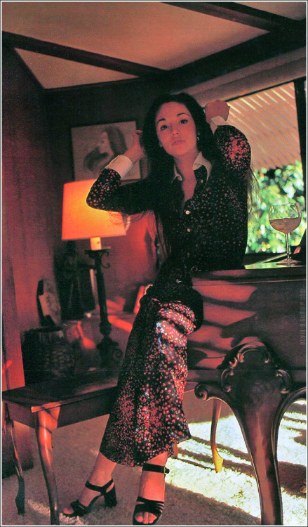 Olivia-Hussey-Feet-2117430